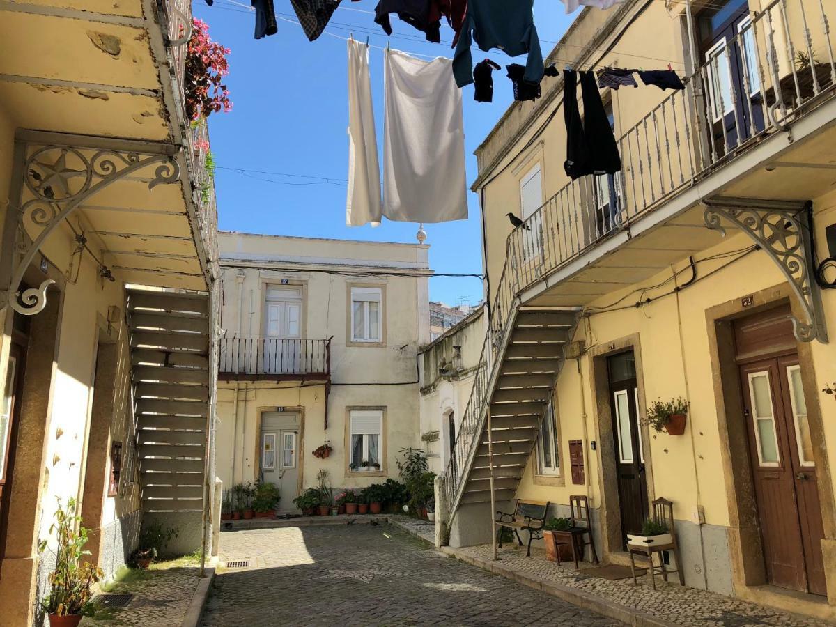 The Back Street Nest Apartment Lisbon Bagian luar foto